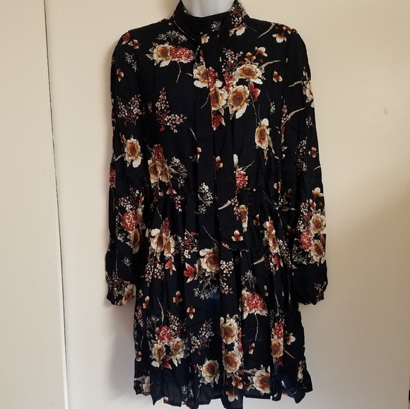 SHEIN Dresses & Skirts - Shein Floral Dress